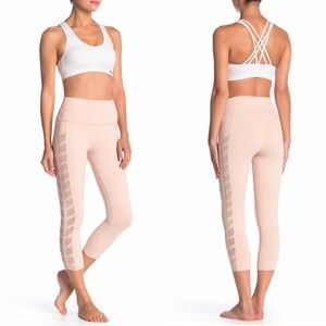NWT Alo Yoga Chevron Capri Crops